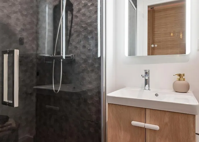 Moderne & Confortable, Au Coeur De *